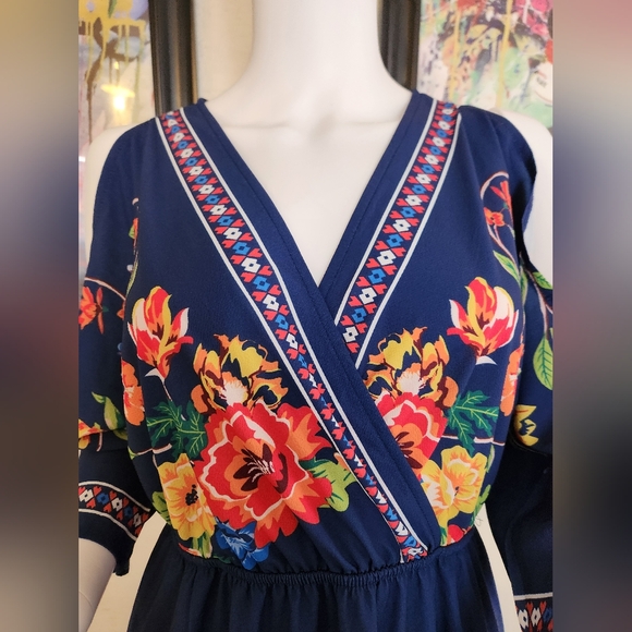 Floral Print Batwing Cold Shoulder Sleeve Dress ☆NWOT☆ - Picture 5 of 6